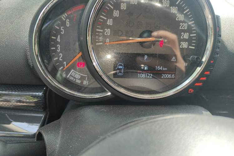 Used MINI Clubman 2016 Revised 2.0T COOPER S Odometer Close Up