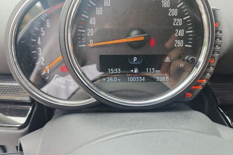Used MINI Clubman 2016 1.5T COOPER Connoisseur Edition Odometer Close Up