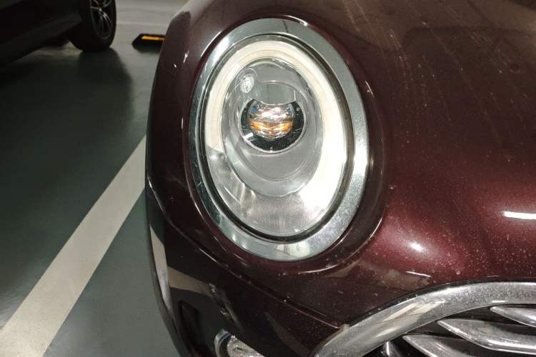 Used MINI Clubman 2016 Revised 1.5T COOPER Right Front Headlight