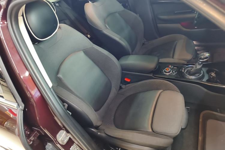 Used MINI Clubman 2016 Updated 1.5T COOPER Geek Edition Right Front Seat