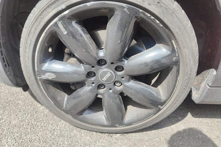 Used MINI Clubman 2016 Revised 2.0T COOPER S Right Front Wheel Hub