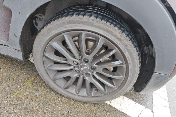 Used MINI Clubman 2016 Updated 1.5T COOPER Geek Edition Right Front Wheel Hub