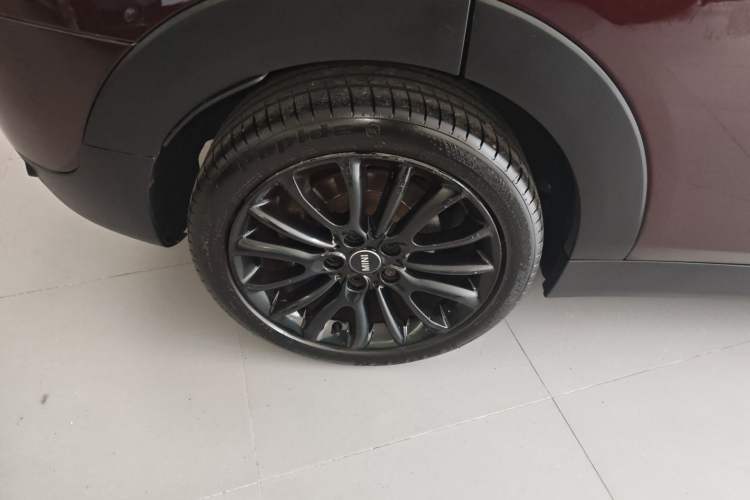 Used MINI Clubman 2016 Revised 1.5T COOPER Right Rear Wheel Hub