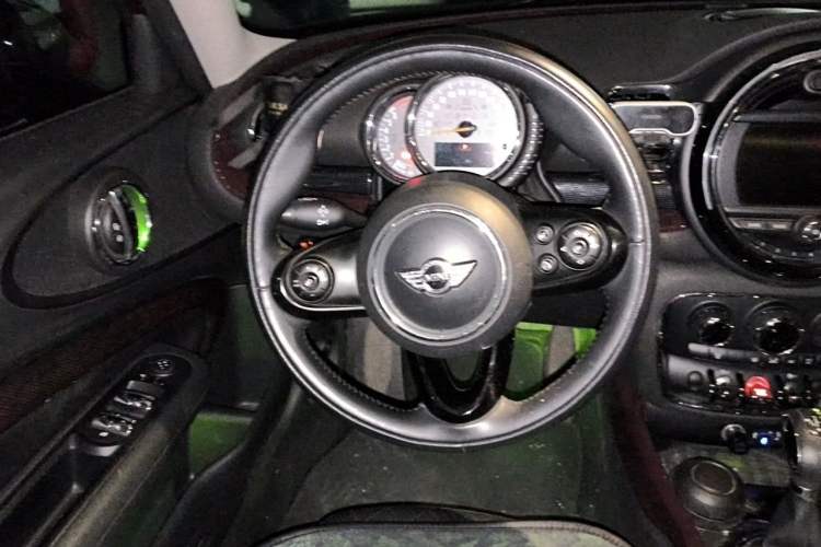 Used MINI Clubman 2016 Revised Version 1.5T COOPER Connoisseur Edition Steering Wheel
