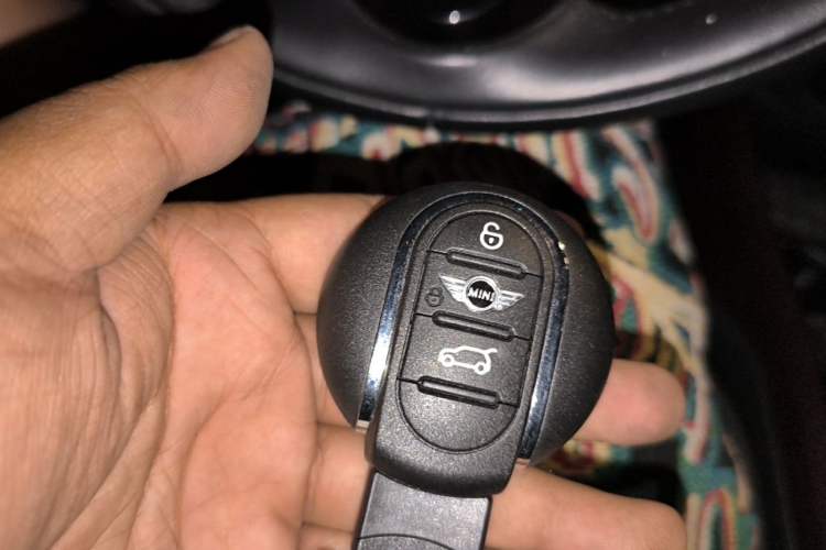 Used MINI Clubman 2016 Revised Version 1.5T COOPER Connoisseur Edition Vehicle Key