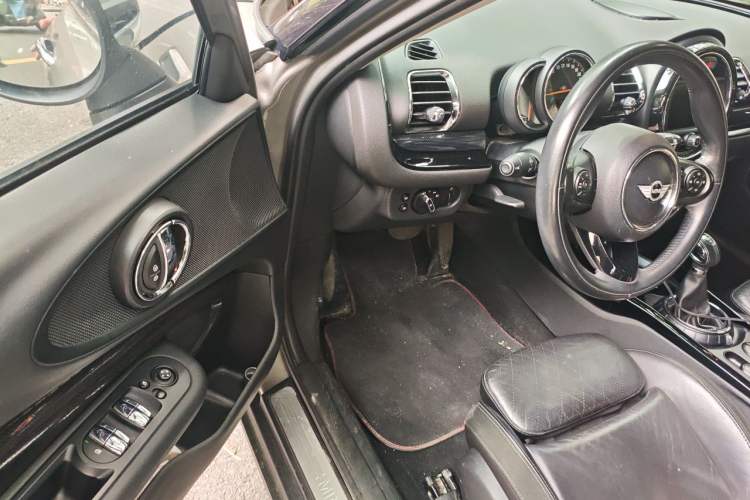 Used MINI Clubman 2016 Revised Version 1.5T COOPER Connoisseur Edition Driver Seat