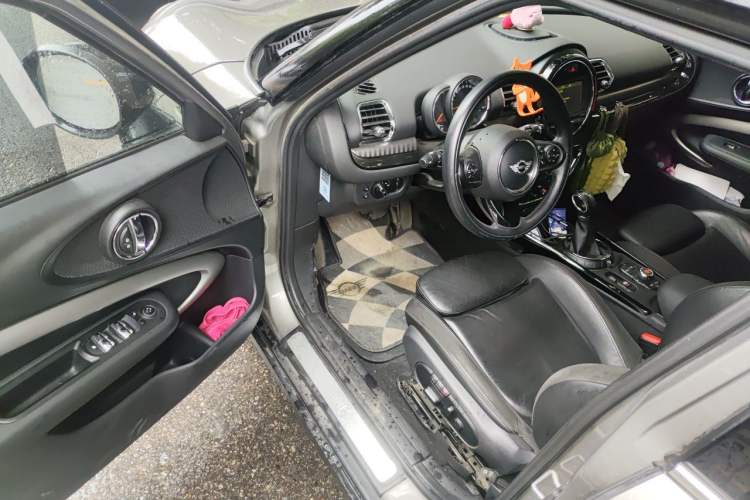 Used MINI Clubman 2016 Revised Version 1.5T COOPER Connoisseur Edition Driver Seat