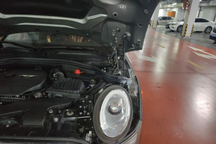 Used MINI Clubman 2016 Revised Version 1.5T COOPER Connoisseur Edition Engine Bay Left