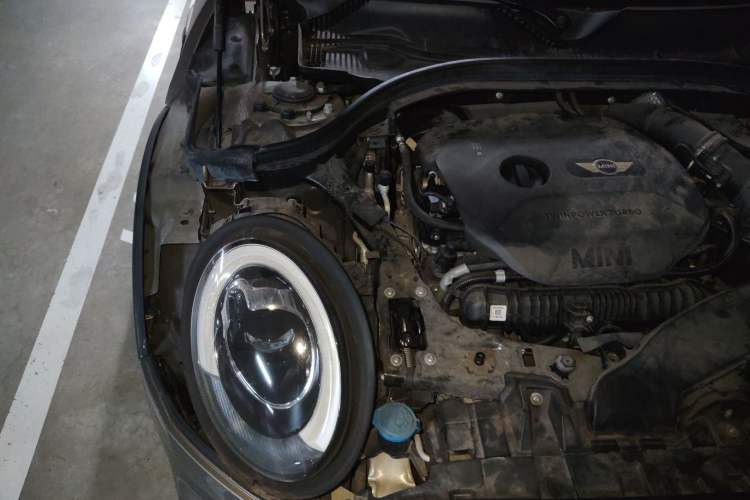 Used MINI Clubman 2016 Revised 2.0T COOPER S Engine Bay Right