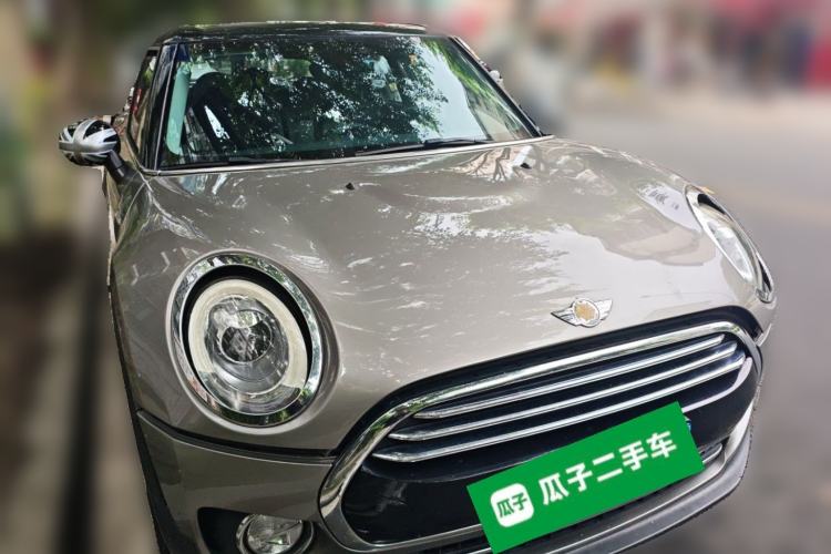 Used MINI Clubman 2016 Revised Version 1.5T COOPER Connoisseur Edition Front Right 45 Deg