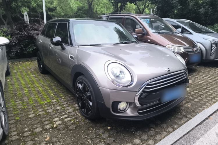 Used MINI Clubman 2016 Revised Version 1.5T COOPER Connoisseur Edition Front Right 45 Deg