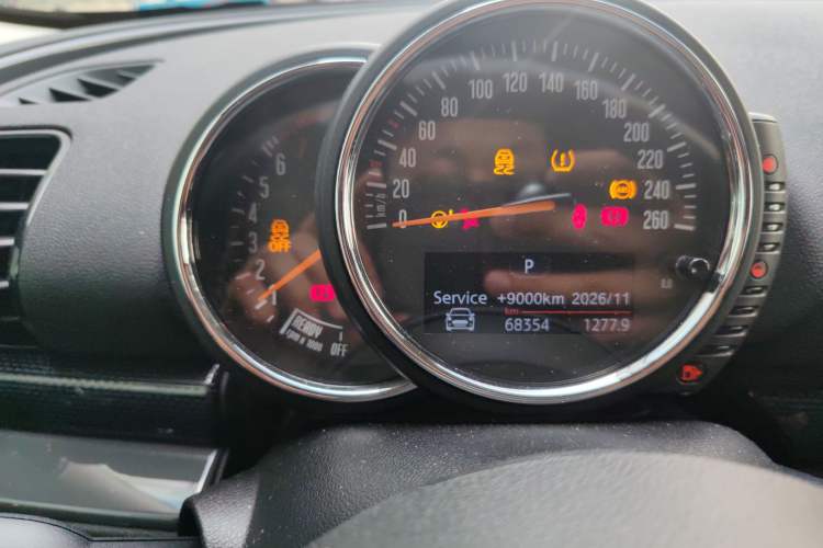 Used MINI Clubman 2016 Revised 2.0T COOPER S Odometer Close Up