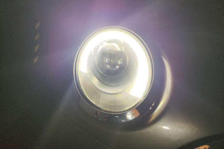 Used MINI Clubman 2016 Revised Version 1.5T COOPER Connoisseur Edition Right Front Headlight