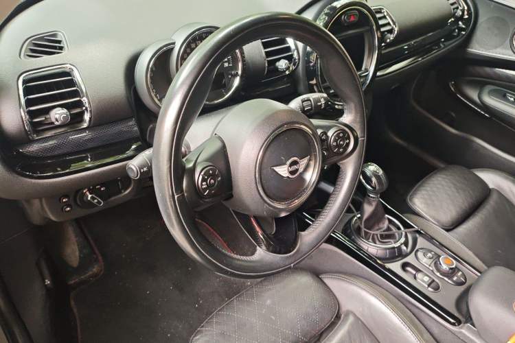 Used MINI Clubman 2016 Revised Version 1.5T COOPER Connoisseur Edition Steering Wheel