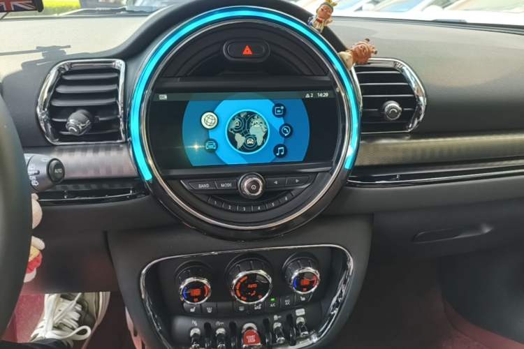 Used MINI Clubman 2016 Revised Version 1.5T COOPER Connoisseur Edition Audio And AC Panel