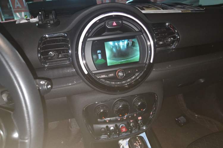 Used MINI Clubman 2016 Revised Version 1.5T COOPER Connoisseur Edition Audio And AC Panel