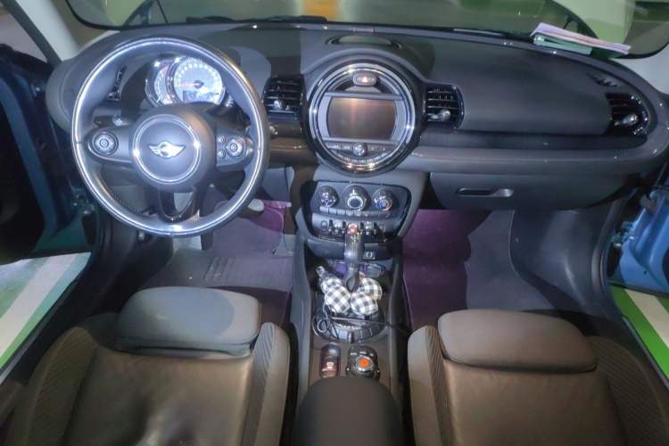 Used MINI Clubman 2016 Revised 1.5T COOPER Center Console