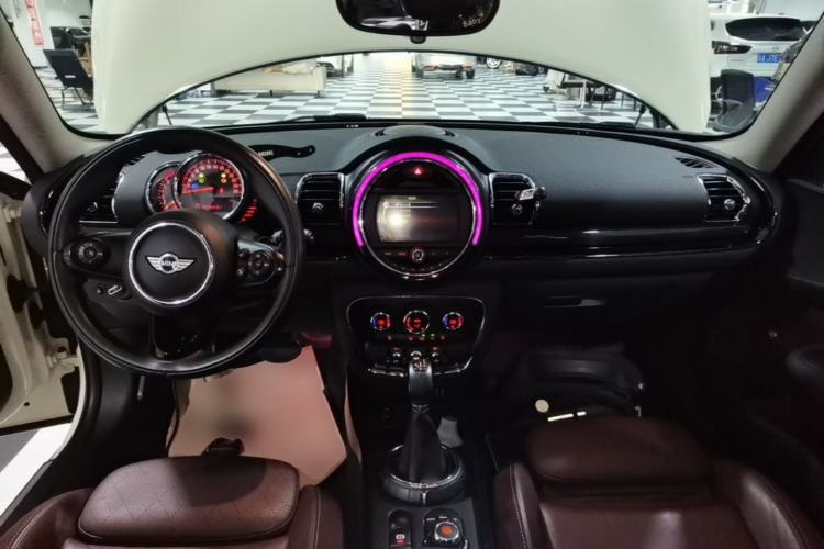 Used MINI Clubman 2016 Revised Version 1.5T COOPER Connoisseur Edition Center Console