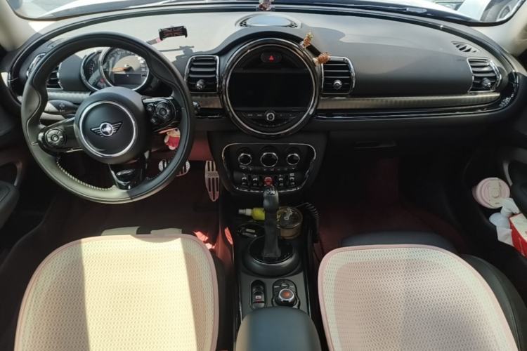 Used MINI Clubman 2016 Revised Version 1.5T COOPER Connoisseur Edition Center Console