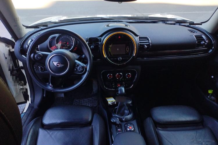 Used MINI Clubman 2016 Revised Version 1.5T COOPER Connoisseur Edition Center Console