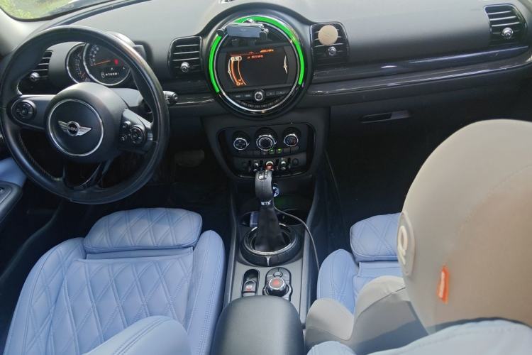 Used MINI Clubman 2016 Revised 1.5T COOPER Center Console