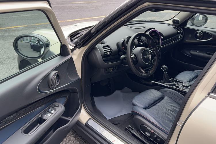 Used MINI Clubman 2016 Revised Version 2.0T COOPER S Connoisseur Edition Driver Seat