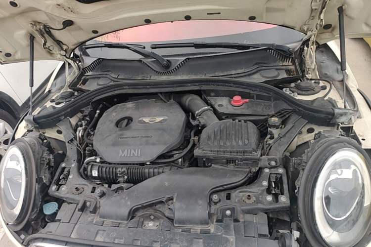 Used MINI Clubman 2016 Revised Version 2.0T COOPER S Connoisseur Edition Engine Bay