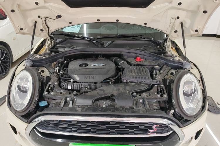 Used MINI Clubman 2016 Revised Version 2.0T COOPER S Geek Edition Engine Bay