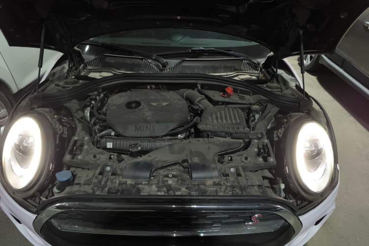 Used MINI Clubman 2016 2.0T COOPER S Engine Bay