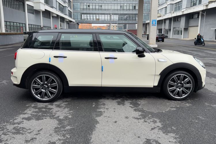 Used MINI Clubman 2016 Revised Version 2.0T COOPER S Connoisseur Edition Exterior 3