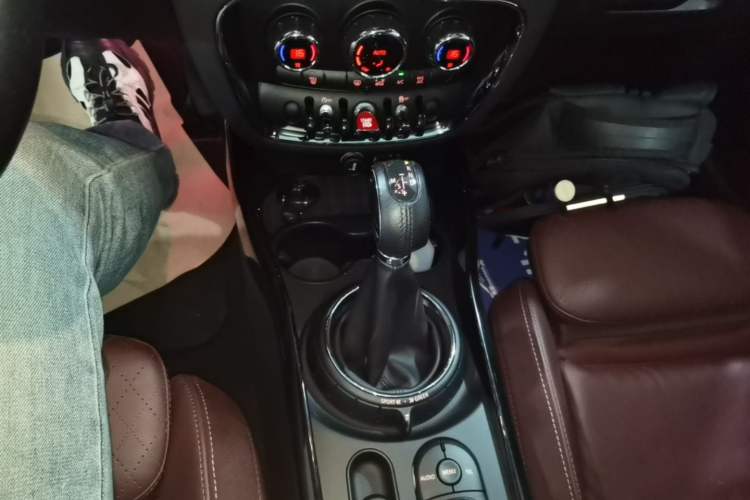 Used MINI Clubman 2016 Revised Version 1.5T COOPER Connoisseur Edition Gear Lever