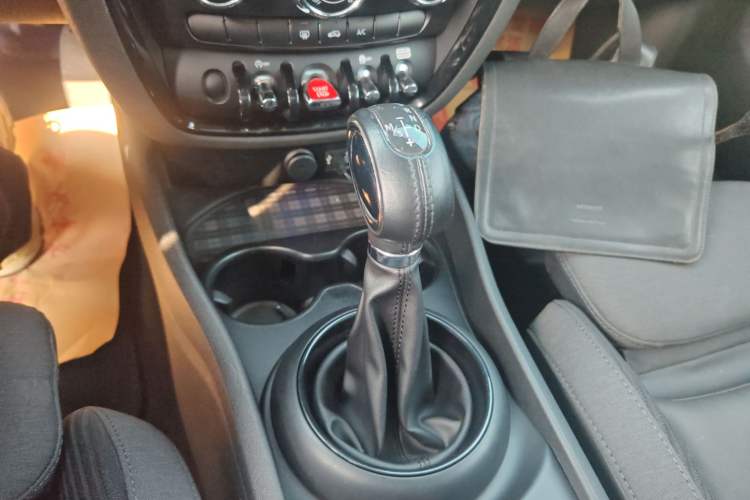 Used MINI Clubman 2016 Revised 1.5T COOPER Gear Lever