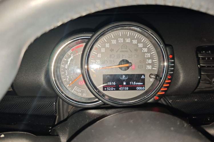 Used MINI Clubman 2016 Revised 1.5T COOPER Instrument Cluster
