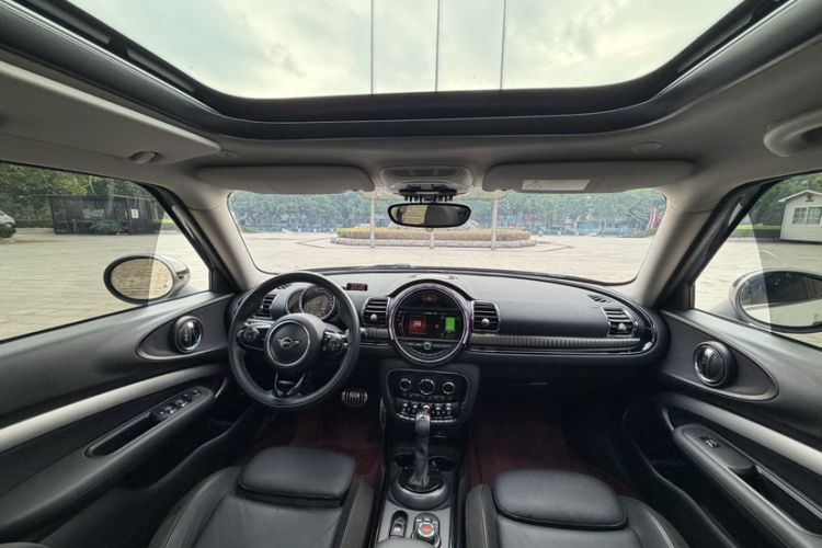 Used MINI Clubman 2016 Revised Version 1.5T COOPER Connoisseur Edition Interior 2