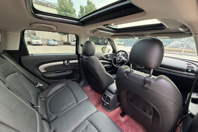 Used MINI Clubman 2016 Revised Version 1.5T COOPER Connoisseur Edition Interior 3