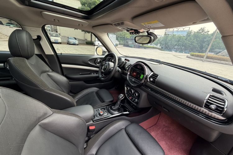 Used MINI Clubman 2016 Revised Version 1.5T COOPER Connoisseur Edition Interior 4
