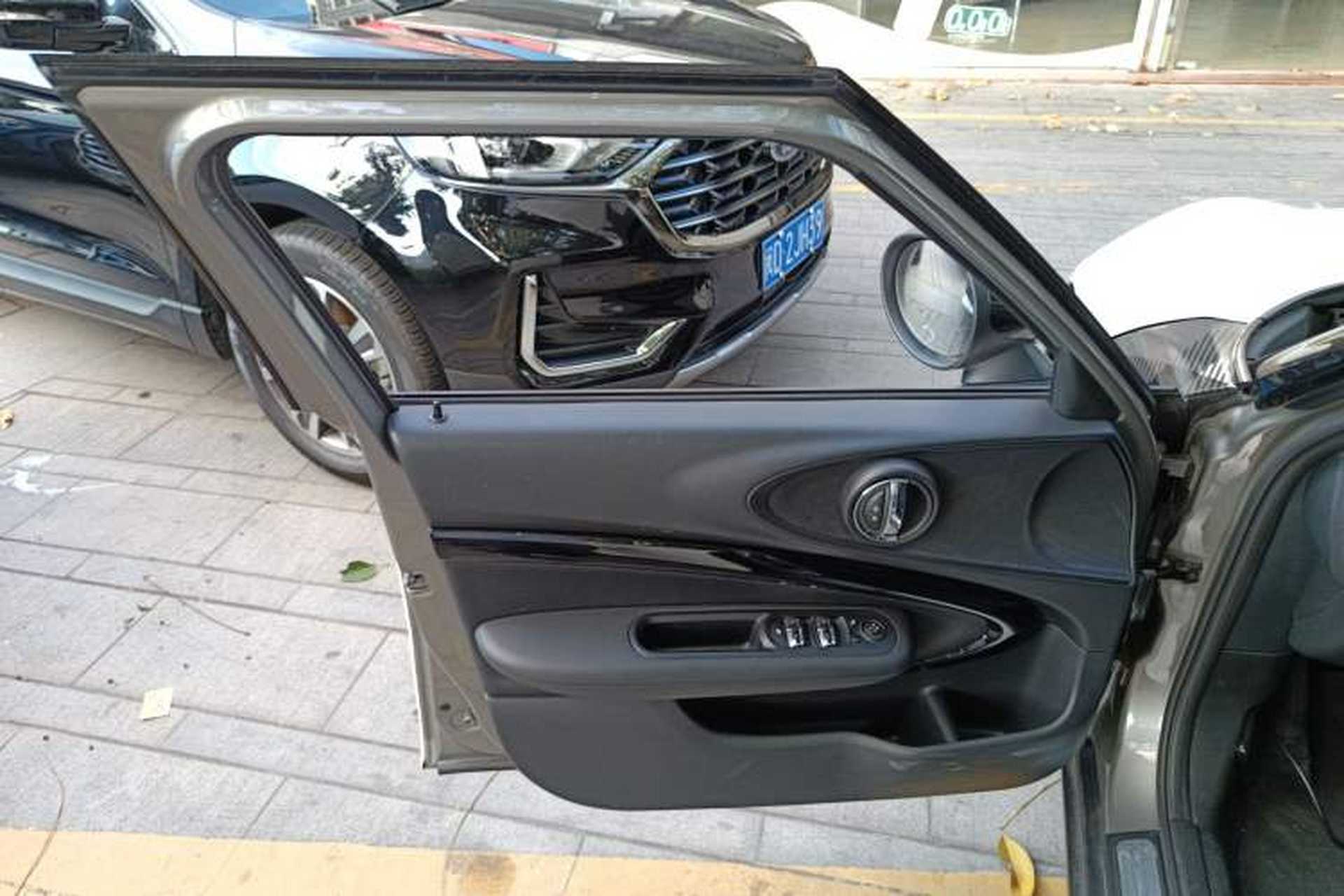 Used MINI Clubman 2016 1.5T ONE Internet Limited Edition Interior 7