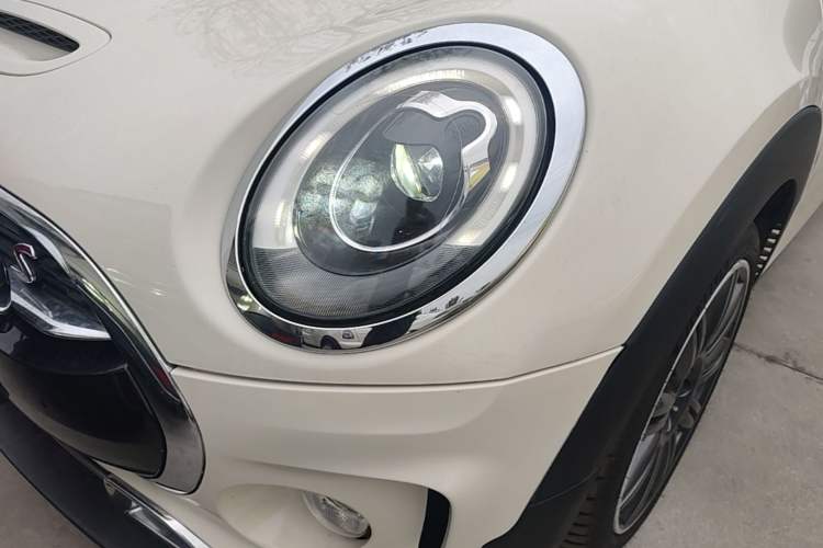 Used MINI Clubman 2016 Revised Version 2.0T COOPER S Connoisseur Edition Left Front Headlight
