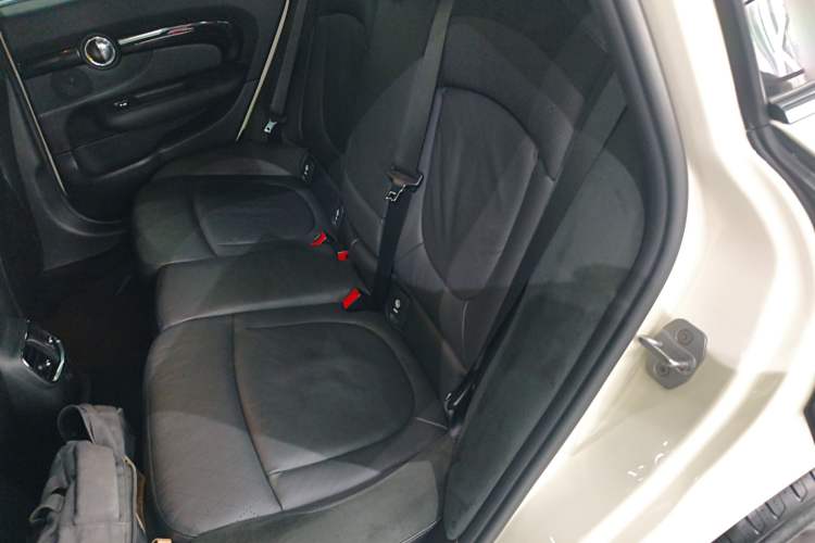 Used MINI Clubman 2016 Revised Version 1.5T COOPER Connoisseur Edition Left Rear Seat