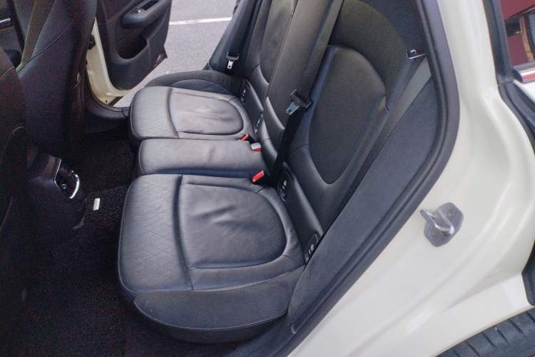 Used MINI Clubman 2016 Revised Version 1.5T COOPER Connoisseur Edition Left Rear Seat