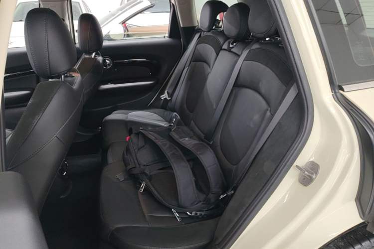 Used MINI Clubman 2016 Revised Version 2.0T COOPER S Geek Edition Left Rear Seat