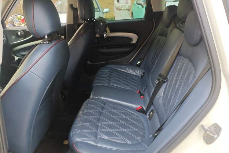Used MINI Clubman 2016 Revised Version 2.0T COOPER S Connoisseur Edition Left Rear Seat