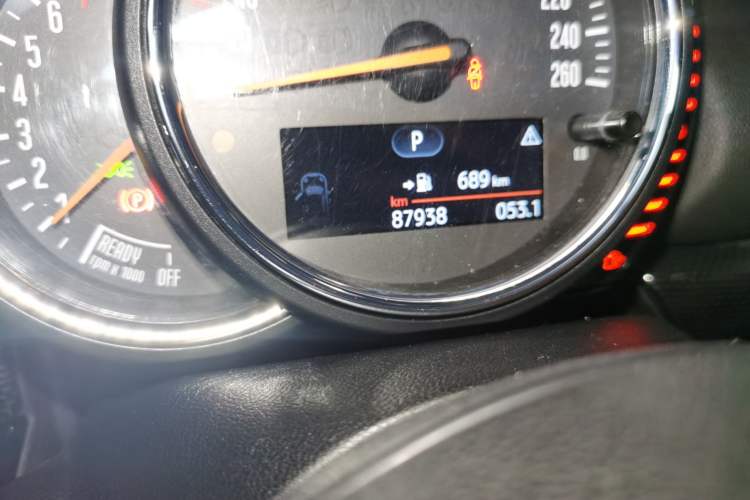 Used MINI Clubman 2016 1.5T COOPER Odometer Close Up