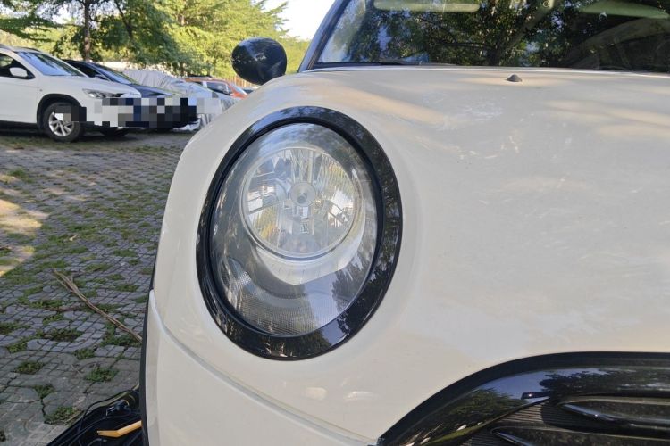 Used MINI Clubman 2016 Revised 1.5T COOPER Right Front Headlight