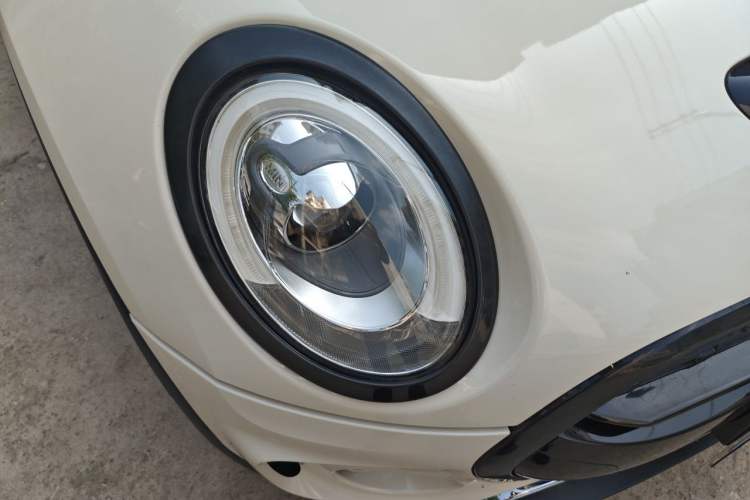 Used MINI Clubman 2016 Revised Version 2.0T COOPER S Connoisseur Edition Right Front Headlight