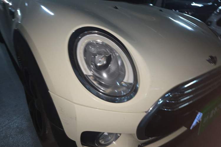 Used MINI Clubman 2016 Revised Version 1.5T COOPER Connoisseur Edition Right Front Headlight