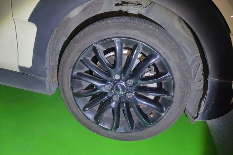 Used MINI Clubman 2016 Revised 1.5T COOPER Right Front Wheel Hub