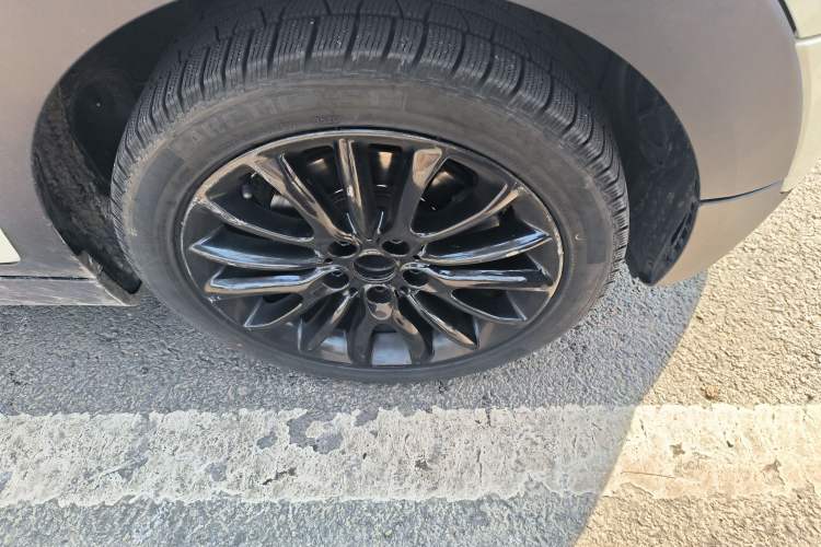 Used MINI Clubman 2016 Revised 1.5T COOPER Right Front Wheel Hub