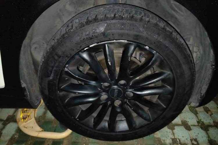 Used MINI Clubman 2016 Revised 1.5T COOPER Right Front Wheel Hub