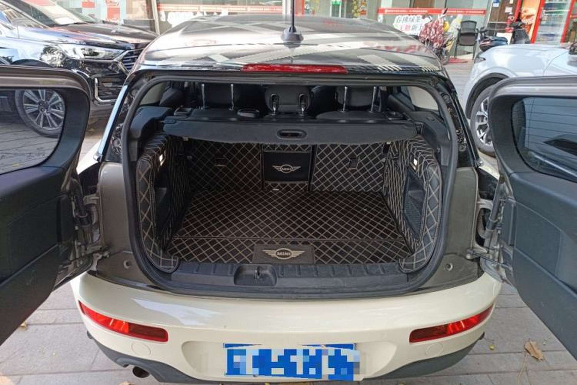 Used MINI Clubman 2016 1.5T ONE Internet Limited Edition Trunk